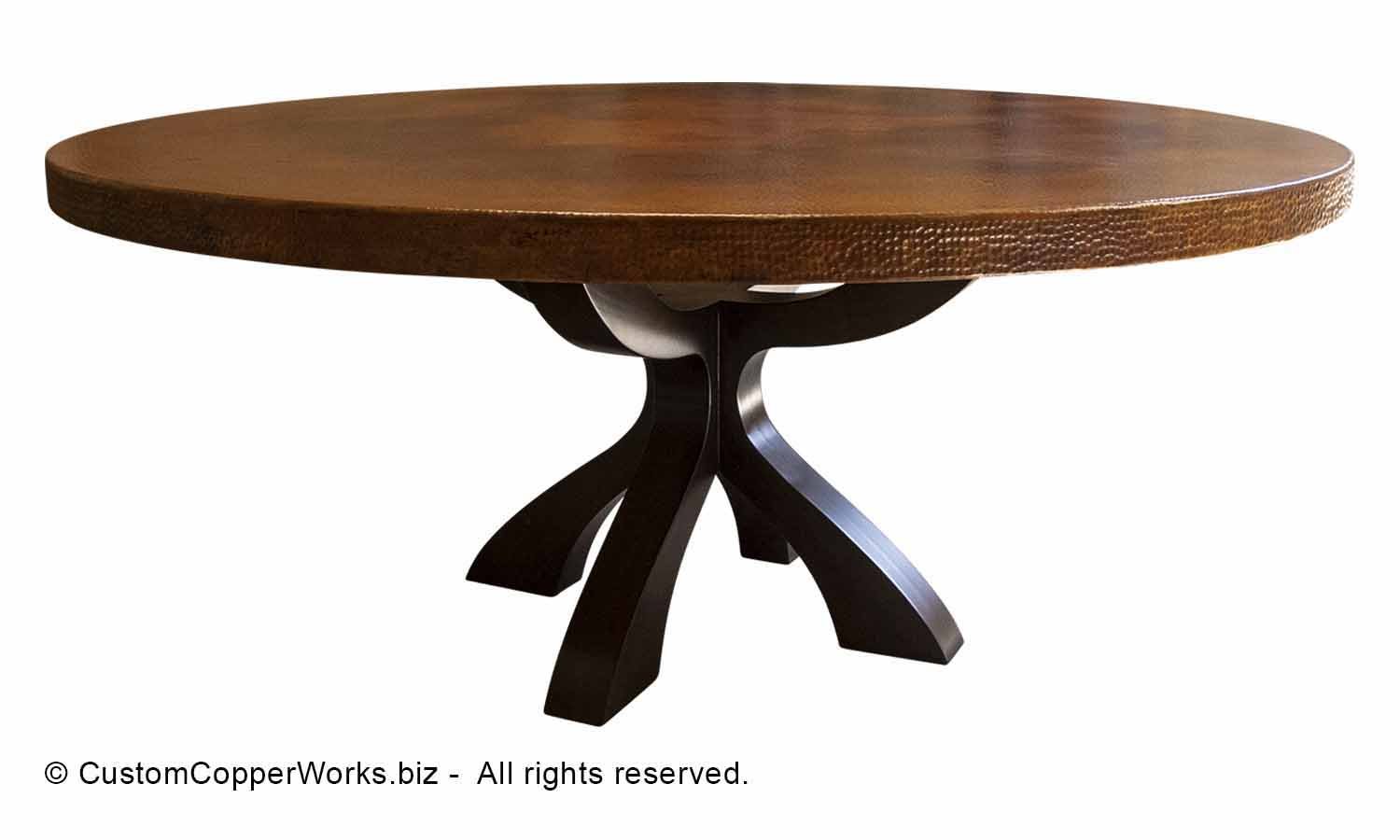 Round copper top on the geometric Itzel wood base